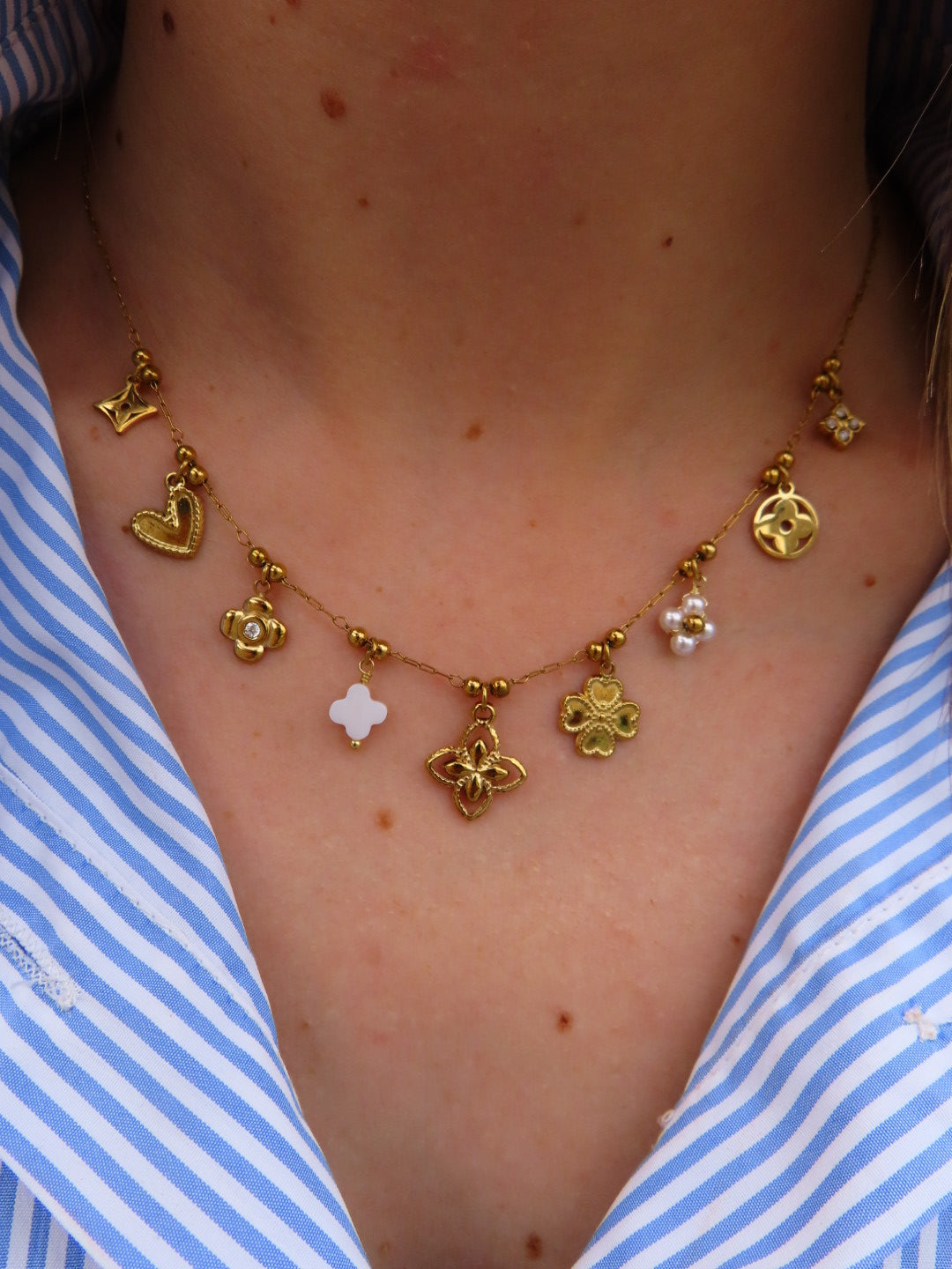 COLLIER ALMA